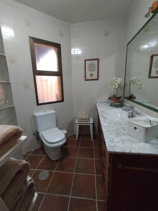 アロヨ・デ・ラ・ミエル Vivienda Acogedora Con Piscinaヴィラ エクステリア 写真