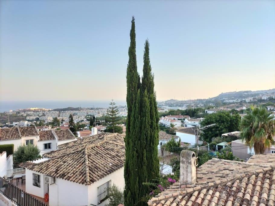 アロヨ・デ・ラ・ミエル Vivienda Acogedora Con Piscinaヴィラ エクステリア 写真